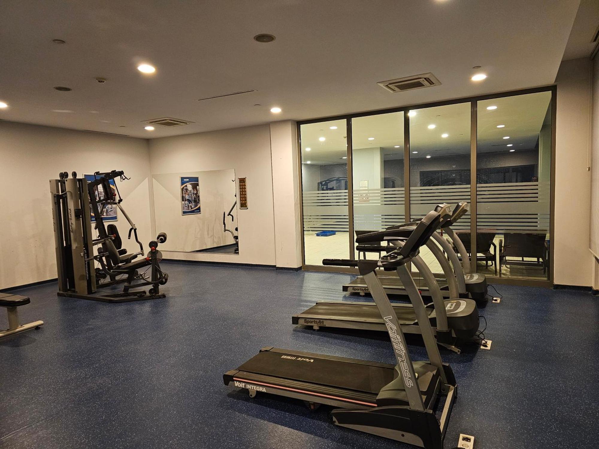 اسطنبول Taksim Square Residence, Two Bedrooms, Pool Sauna Gym المظهر الخارجي الصورة